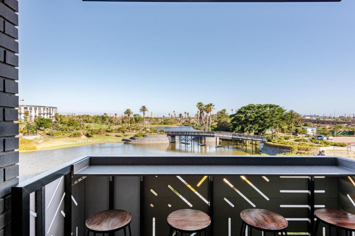 308 Bridgewater One - Two Bedroom With Park Views Apartment Cape Town