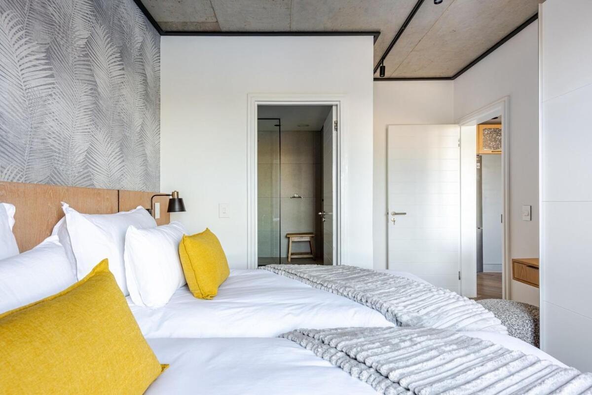 308 Bridgewater One - Two Bedroom With Park Views * Cape Town